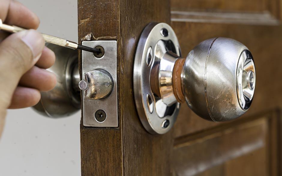 spécifiques serrure porte blindee Provins